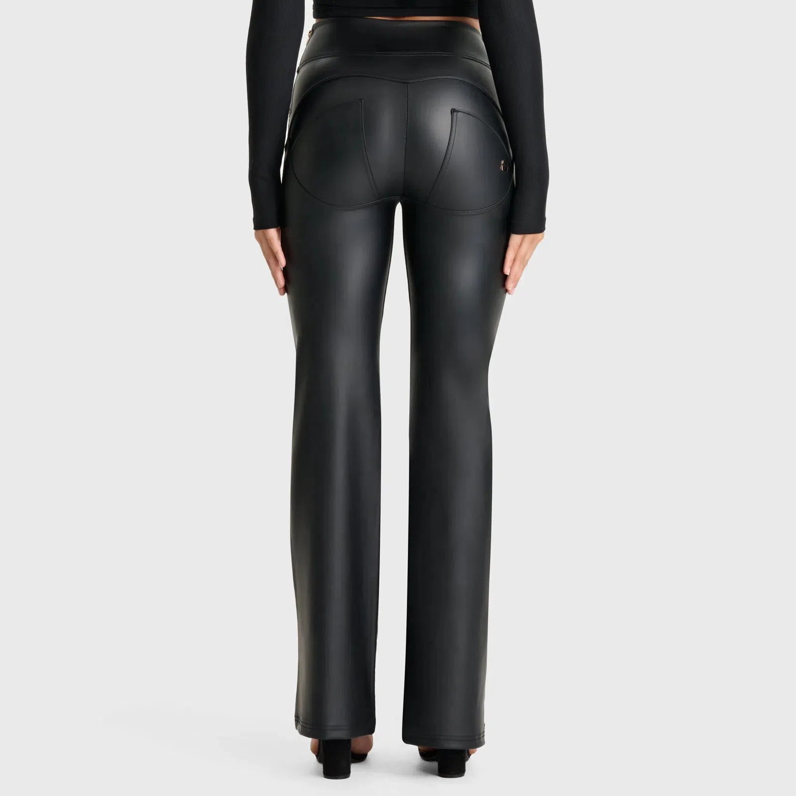 WRUP Faux Leather - Super High Waisted - Super Flare - Black 3