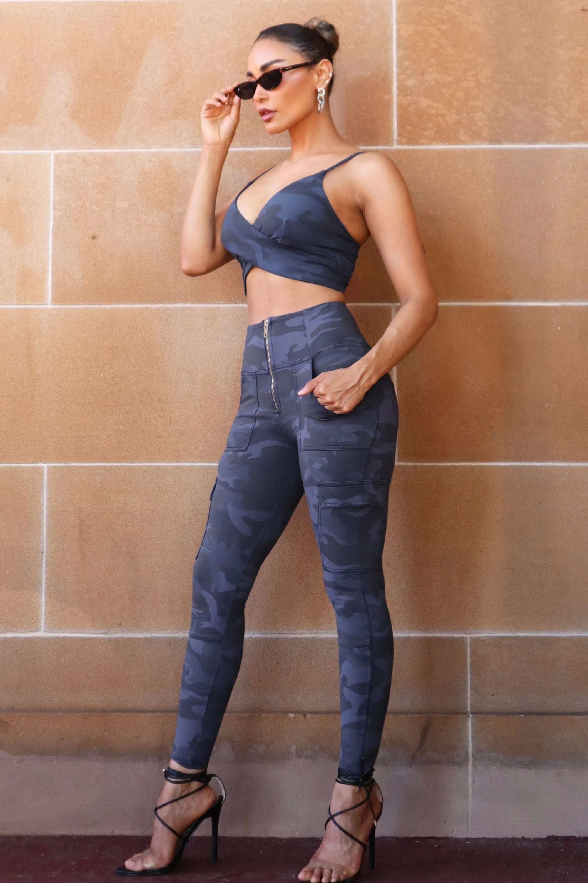 WRUP Cargo Fashion - High Waisted - 7/8 Length - Navy Blue Camo 1