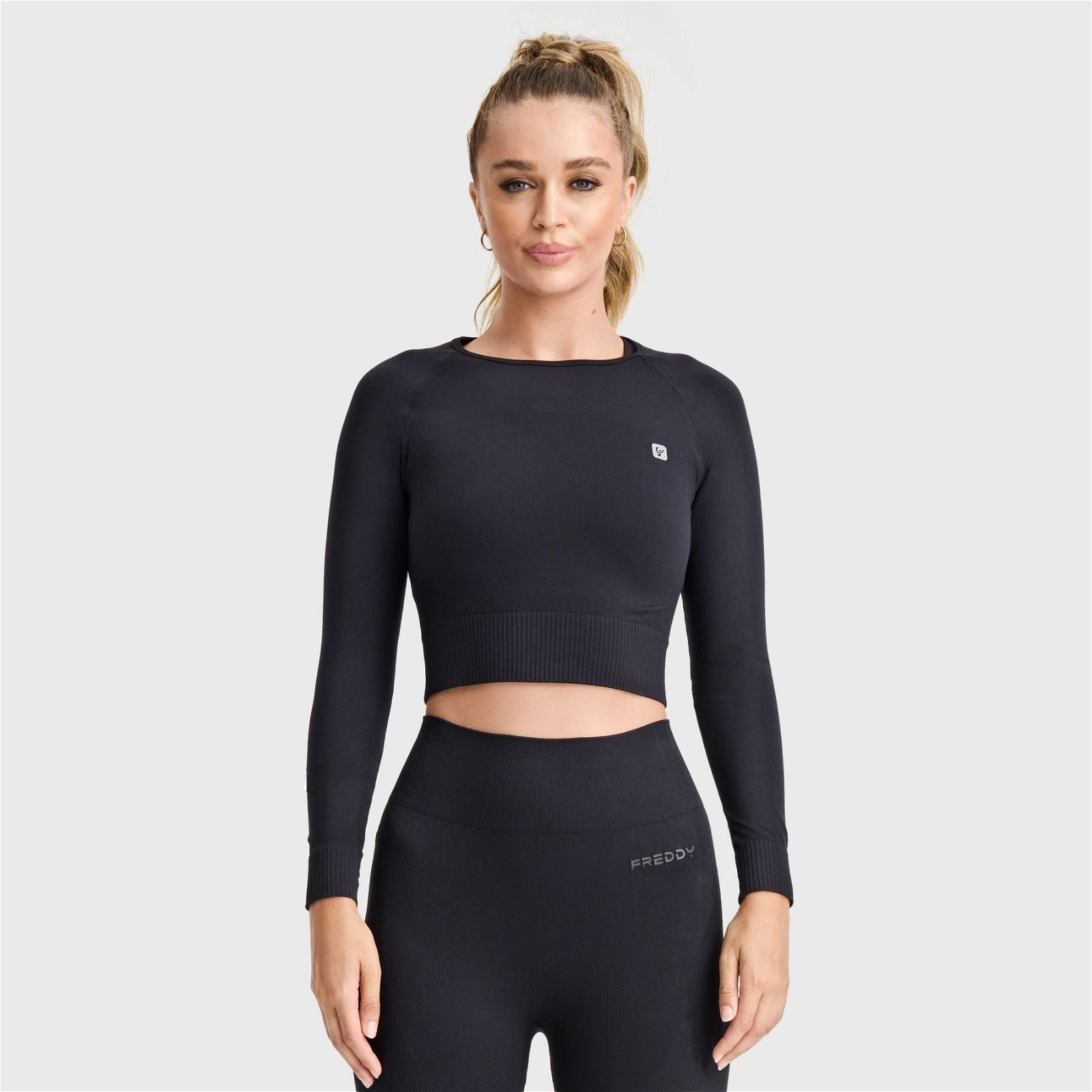 Seamless Cropped Long Sleeved - Black 1