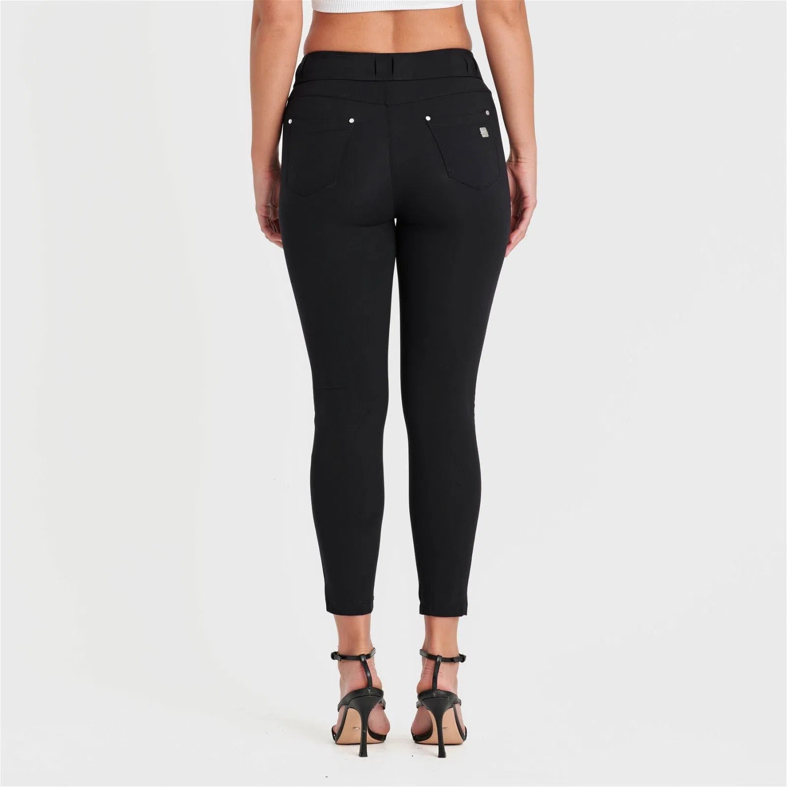 N.O.W.® Diwo Pro - High Waisted - 7/8 Length - Black 3