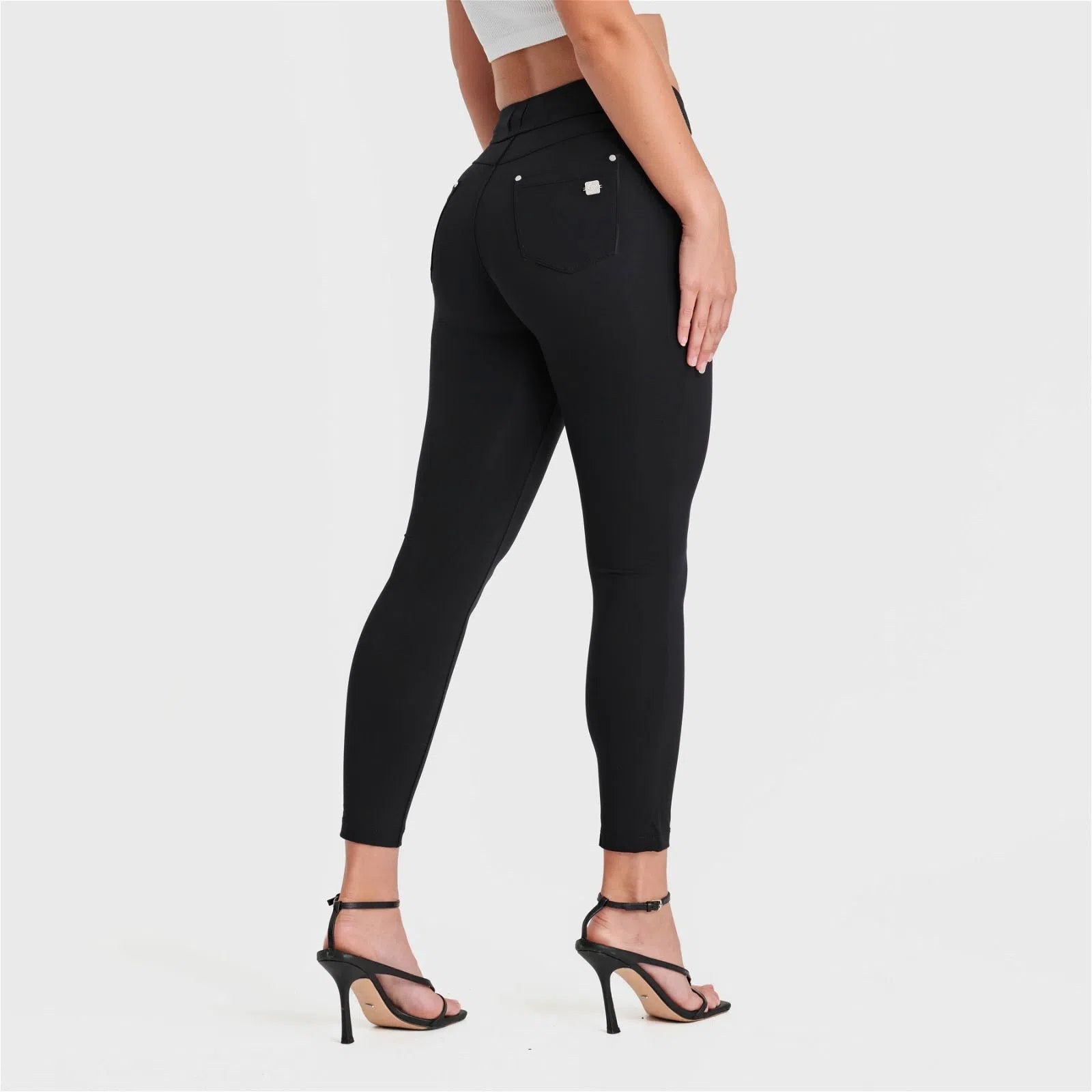 N.O.W.® Diwo Pro - High Waisted - 7/8 Length - Black 1