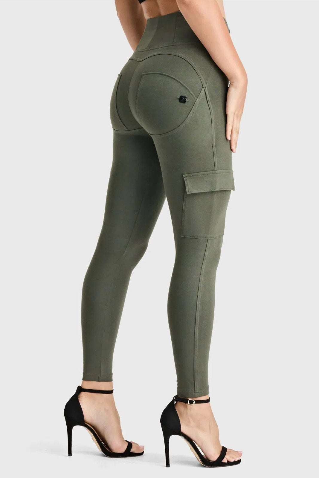 WRUP Cargo Fashion - High Waisted - 7/8 Length - Military Green 1