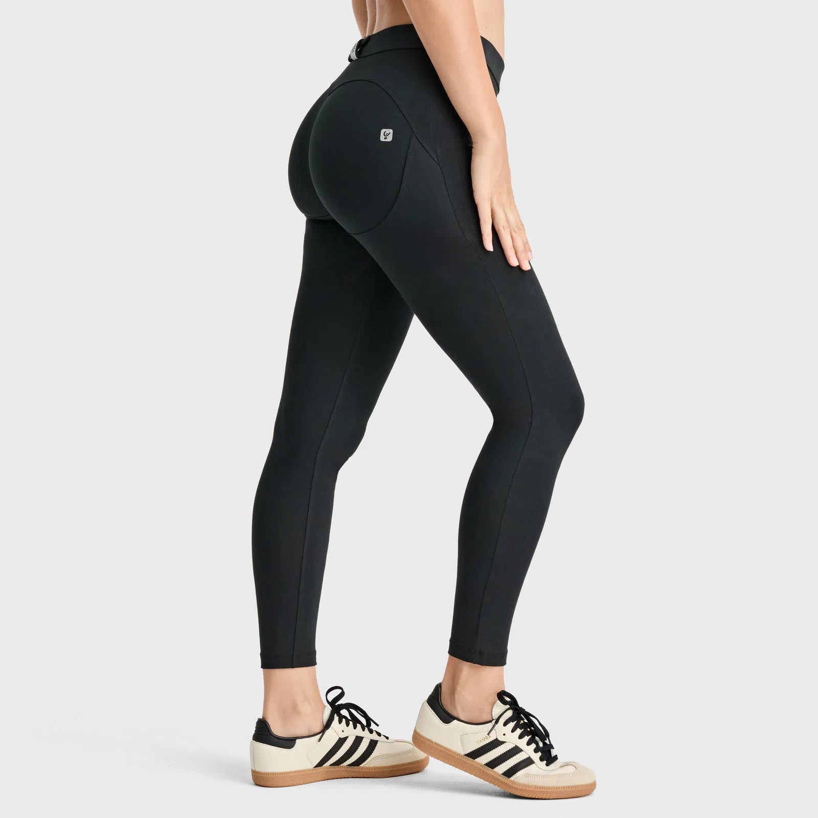 WRUP Core Fashion - Mid Rise - 7/8 Length - Black 1