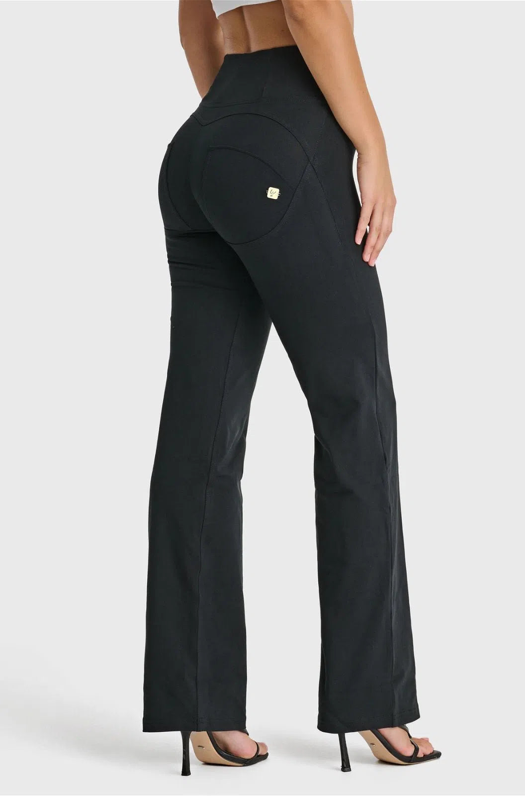 WRUP Fashion - High Waisted - Straight Flare - Black