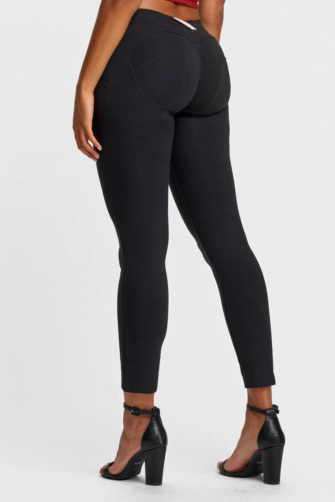 WRUP Fashion - Low Rise - 7/8 Length - Black 3