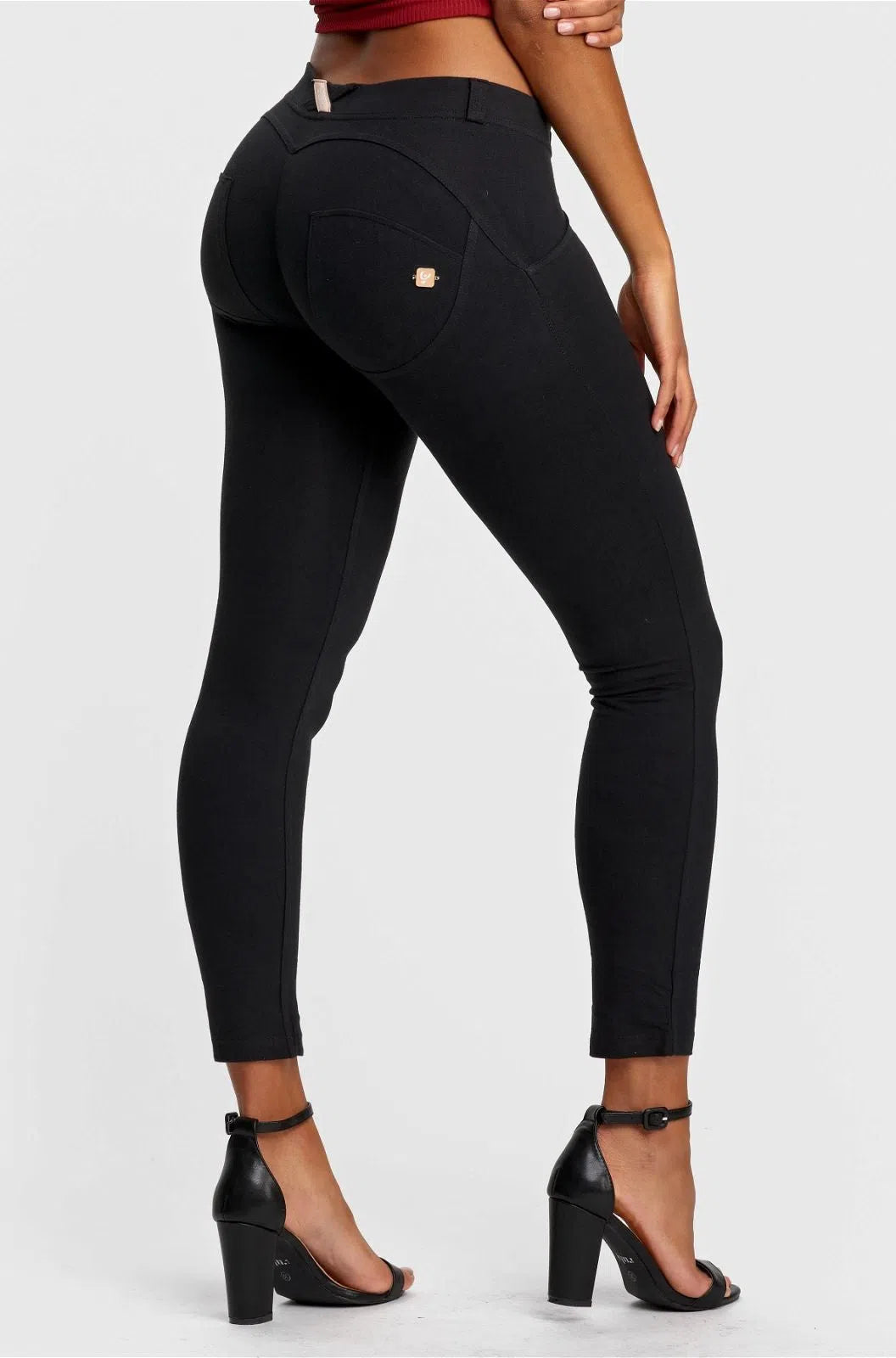 WRUP Fashion - Low Rise - 7/8 Length - Black
