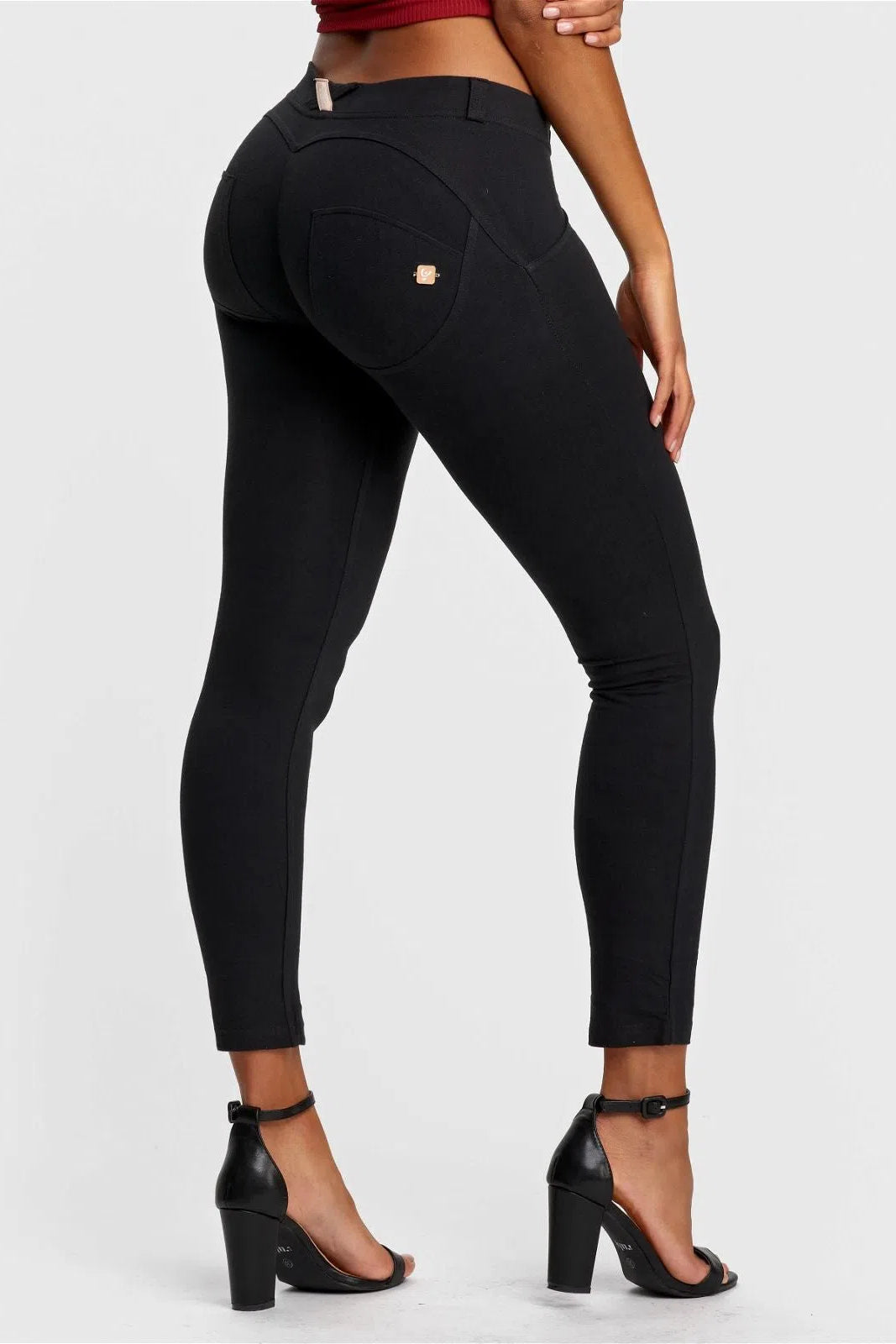 WRUP Fashion - Low Rise - 7/8 Length - Black 1