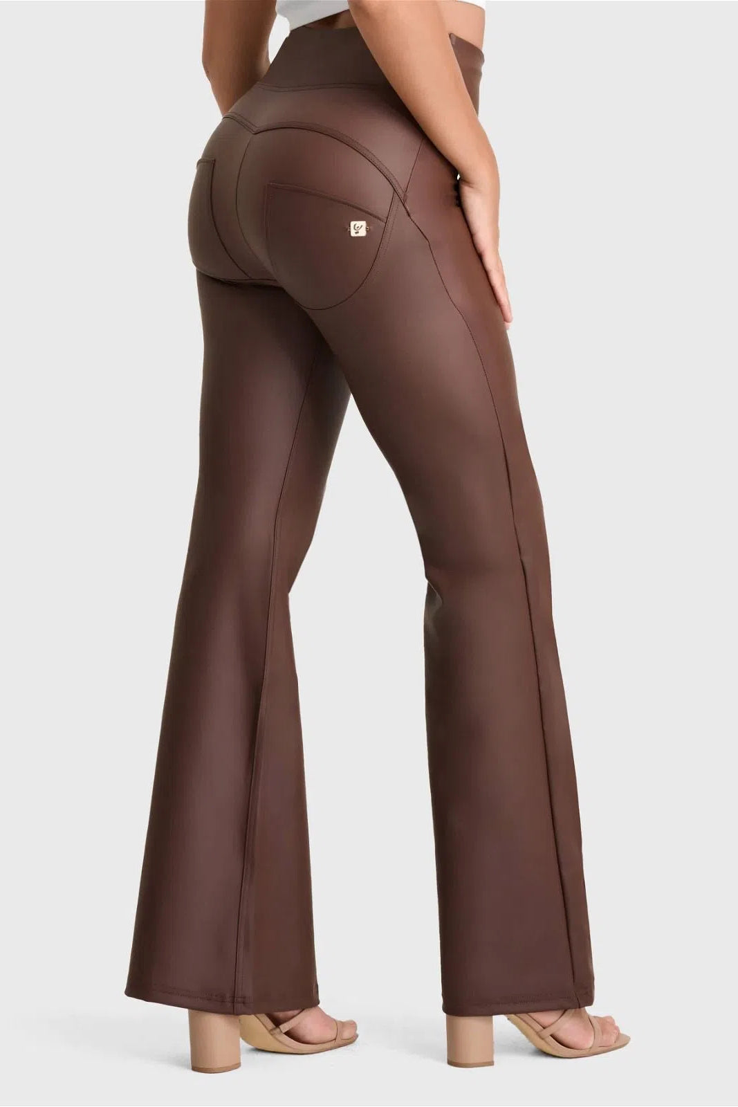 WRUP Faux Leather - Super High Waisted - Super Flare - Chocolate 1