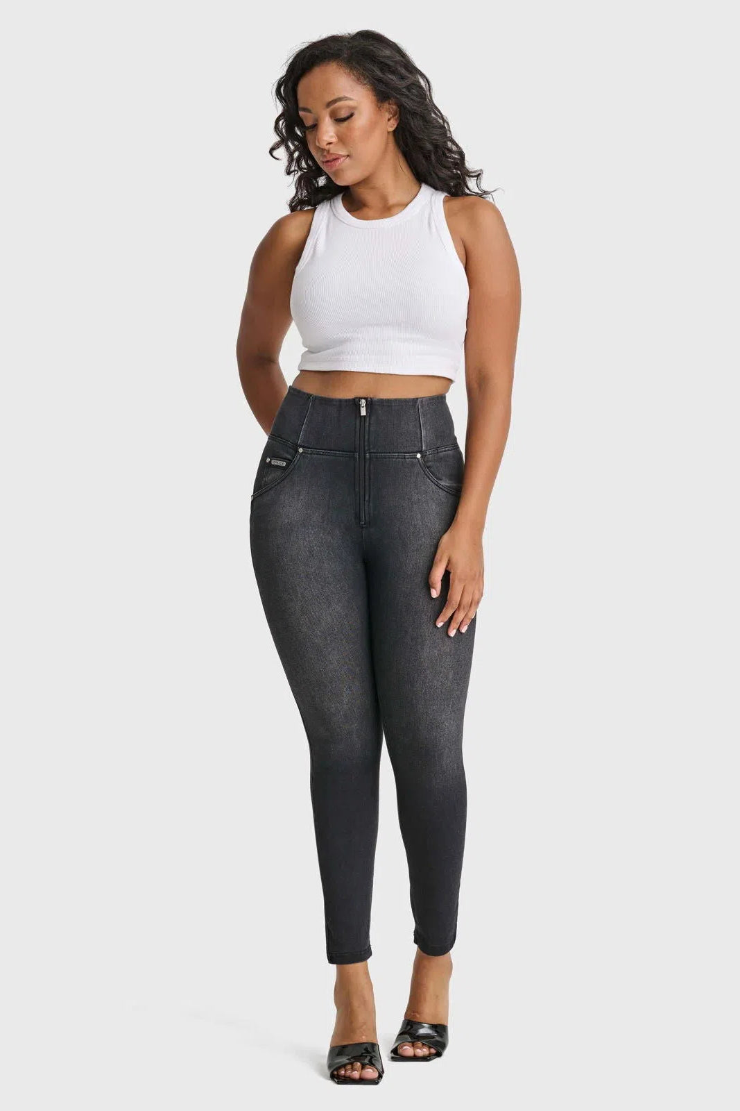 WRUP SNUG Curvy Jeans - High Waisted - Full Length - Black + Black Stitching 3