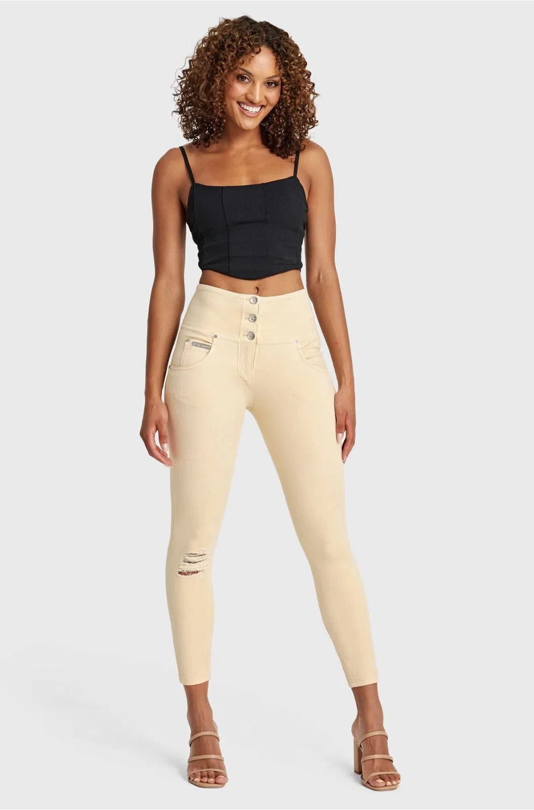 WRUP SNUG Distressed Jeans - High Waisted - 7/8 Length - Beige
