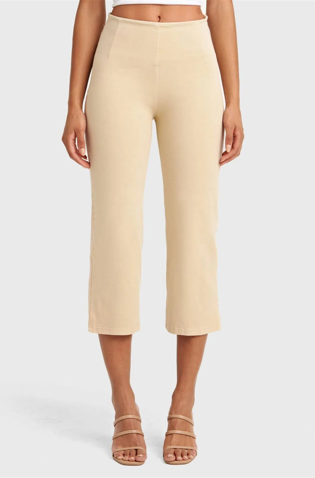 WRUP SNUG Jeans - High Waisted - Cropped - Beige