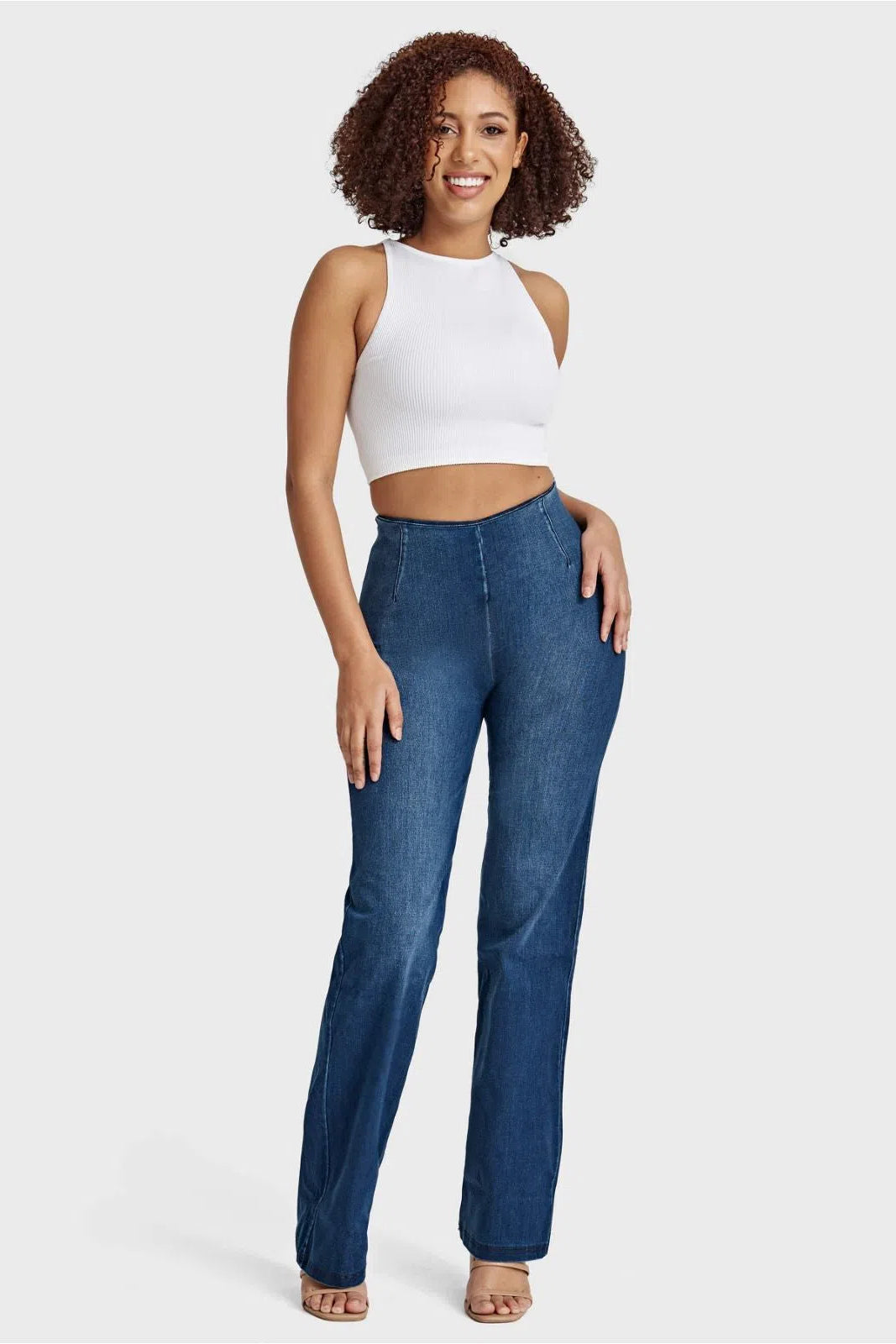 WRUP SNUG Jeans - High Waisted - Flare - Dark Blue + Blue Stitching 2