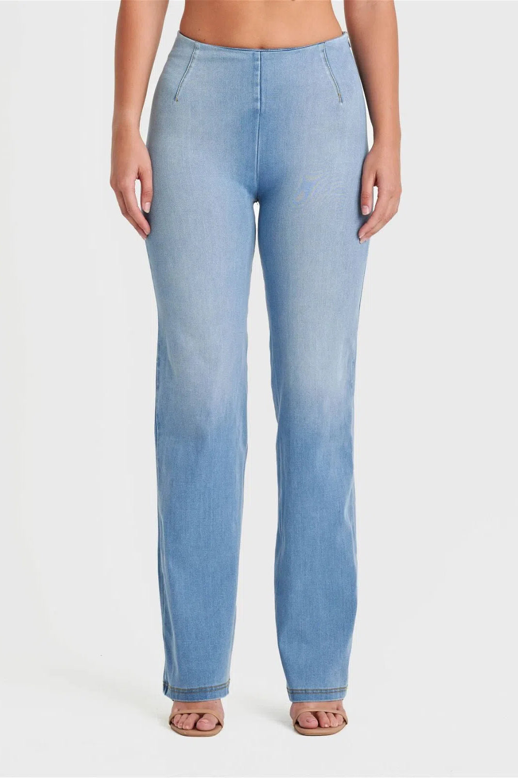WRUP SNUG Jeans - High Waisted - Flare - Light Blue + Yellow Stitching 3