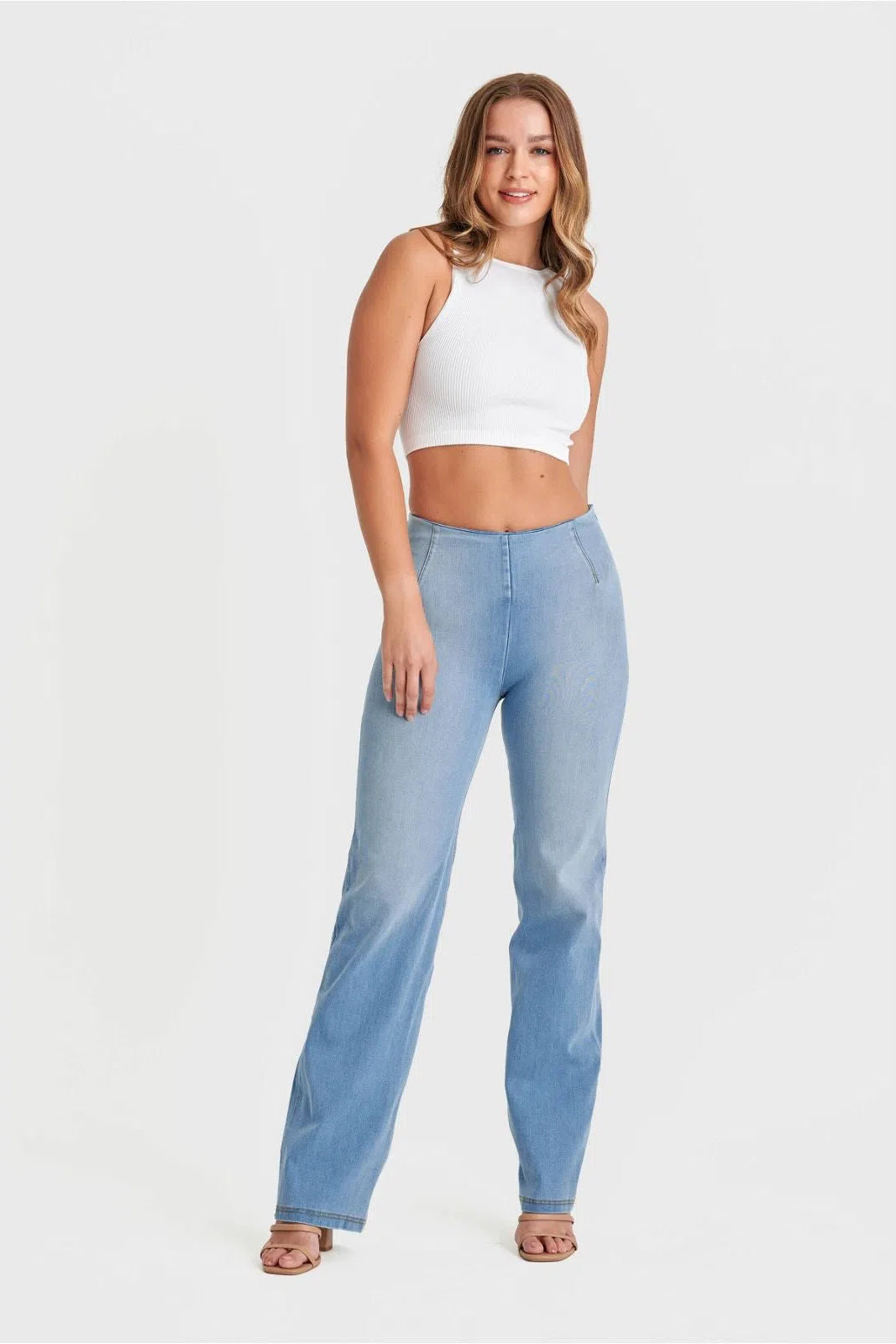 WRUP SNUG Jeans - High Waisted - Flare - Light Blue + Yellow Stitching 1