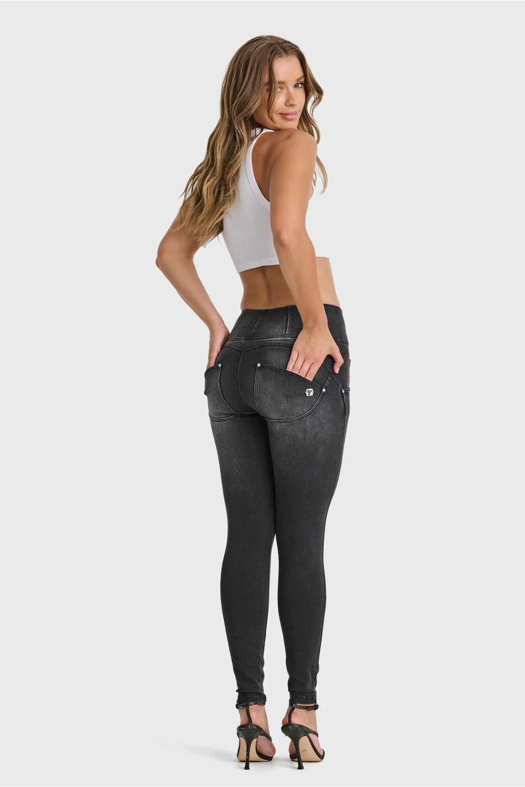 WRUP SNUG Jeans - High Waisted - Full Length - Black + Black Stitching 1
