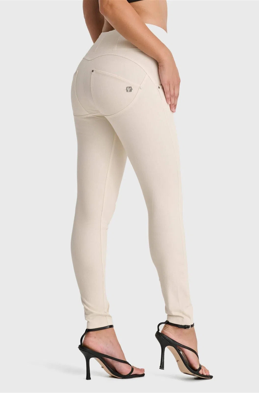 WRUP SNUG Jeans - High Waisted - Full Length - Ivory
